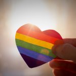 各社で進む、LGBT支援に向けた就労体制整備|「10人に1人」へのケアは労務管理の必須項目に