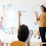 【学校の働き方改革】年間の労働時間総枠との比較だけではダメ!「一年単位の変形労働時間制」の残業代算出方法