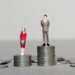2024年男女賃金格差の現状は?現場で活用したい厚生労働省「男女間賃金差異分析ツール」がリリース