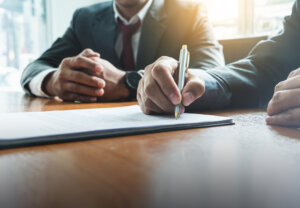 不適正な36協定で書類送検！今一度見直したい、従業員代表選出ルールと時間外・休日労働の実態