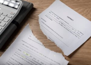 2025年3月卒の新卒内定取り消しは「21社34人」｜企業は原則、内定取り消しできません！