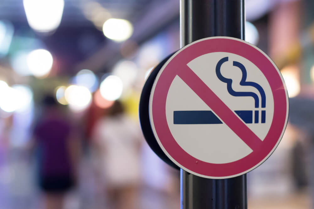 オフィスにおける受動喫煙対策義務化の一方で、問題視され始めた「逆スモハラ」