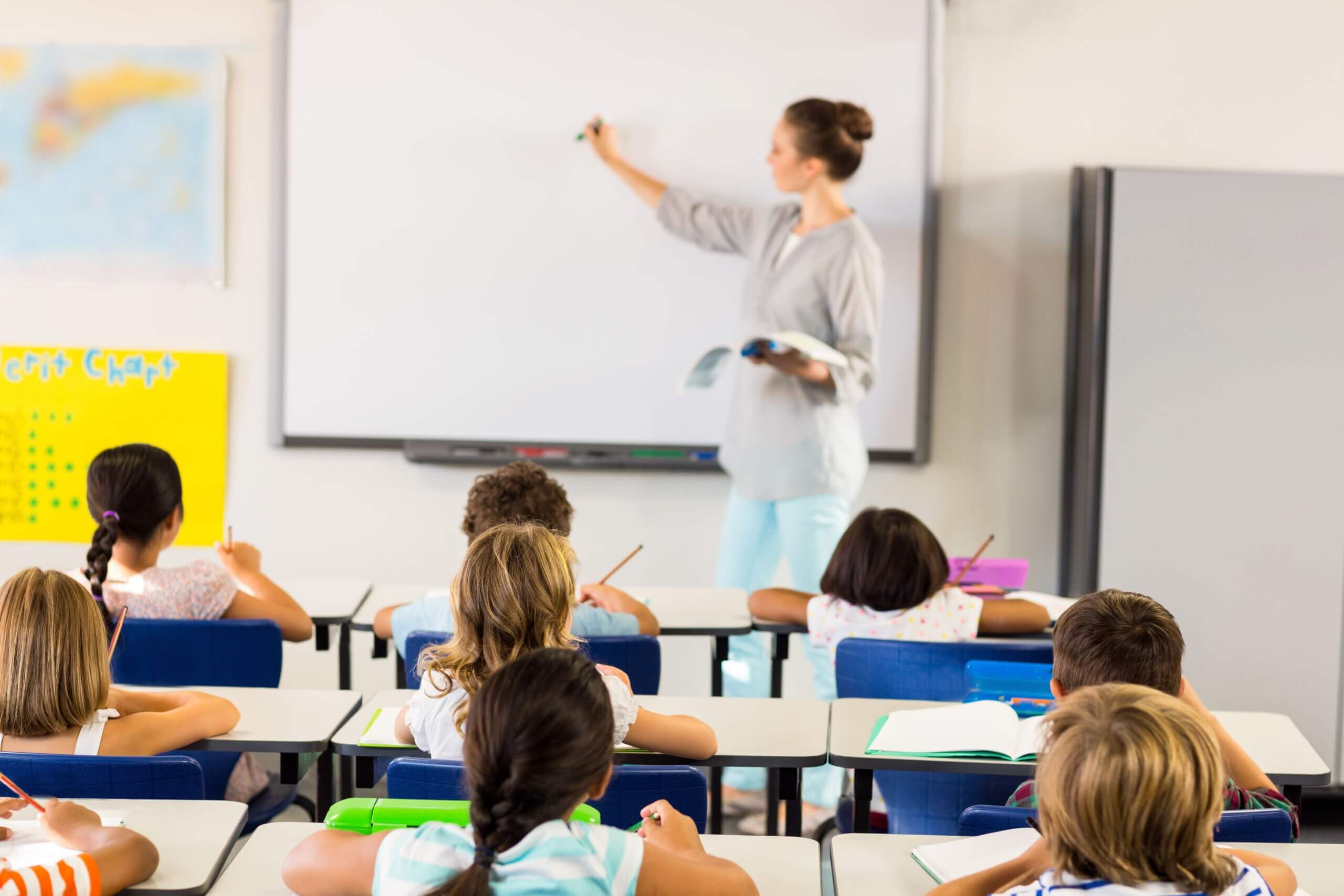 【学校の働き方改革】公立学校の教師に適用される「勤務時間の上限」ルールを確認！