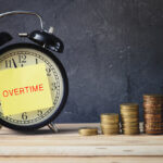 2023年4月より中小企業でも適用!「月60時間超の時間外労働割増賃金率引き上げ」とは?